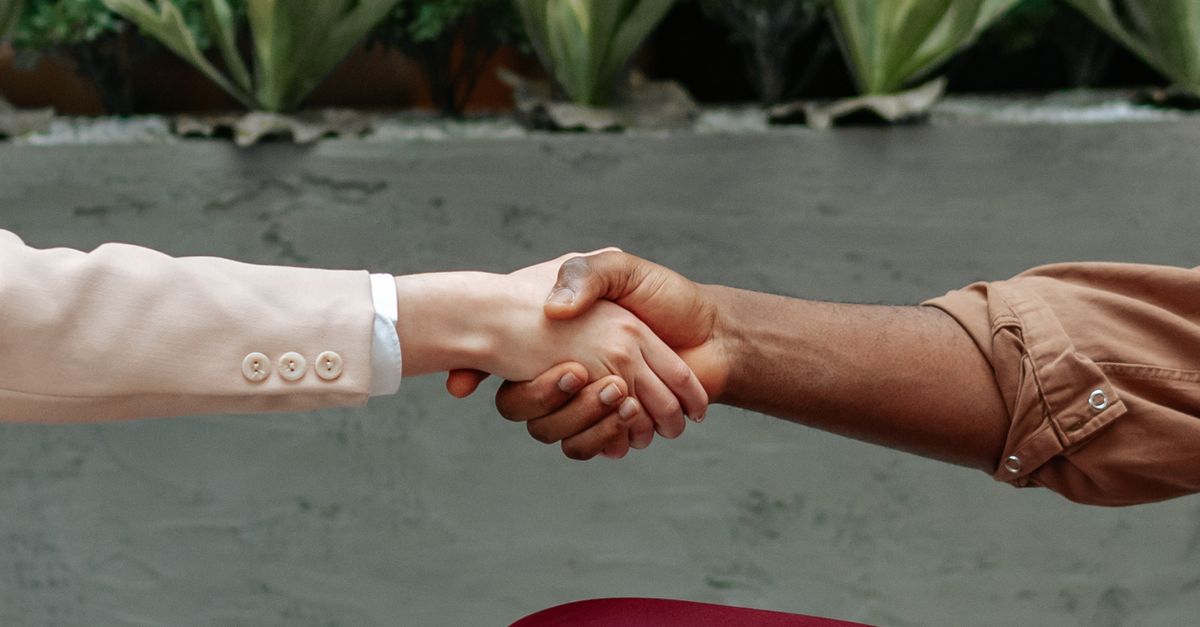 Compromising Negotiation Style: What "meet in the Middle" Says, and When to Say It